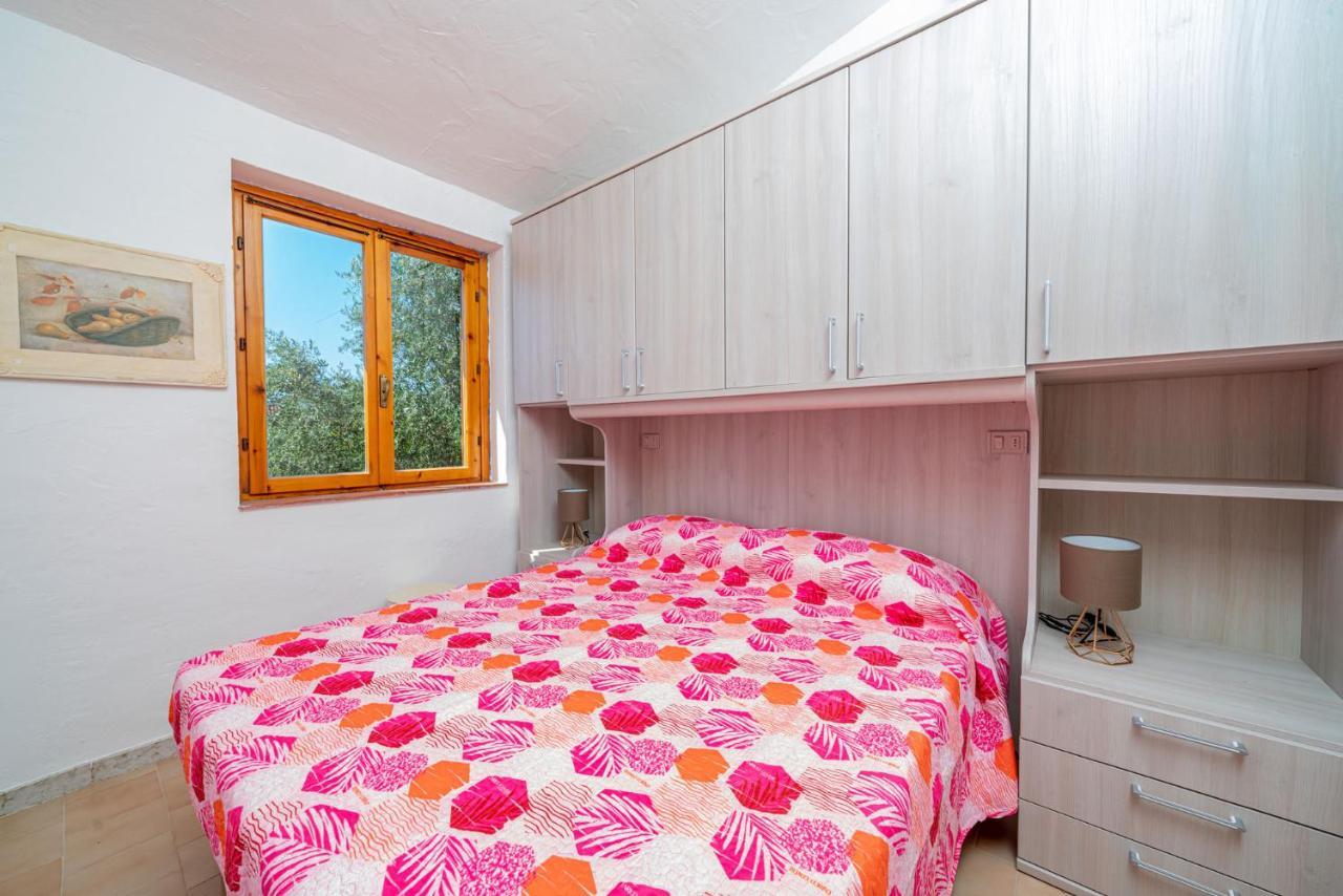 Appartamento Residenziale Trilocale 6 Posti Letto Via Oristano Сан Теодоро Екстериор снимка